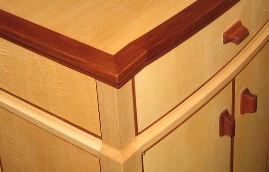 Detail of top and side panels